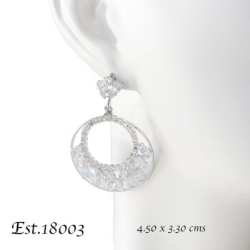 Aretes de noche plateados de cristal