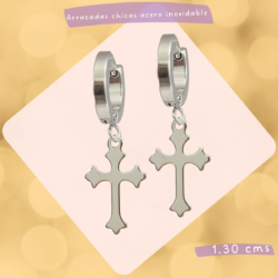 Arracadas con cruces en color plateado de acero inoxidable