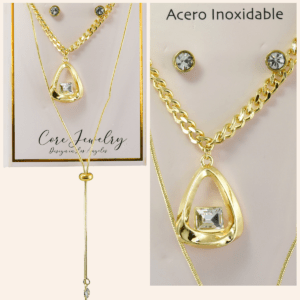 Collar doble con dijes de corazones que además de su atractivo estético y su resistencia, los collares de acero inoxidable son versátiles y se adaptan a diferentes estilos y ocasiones. Pueden ser usados tanto en eventos formales como en situaciones cotidianas, y combinan perfectamente con otros tipos de joyería y accesorios.