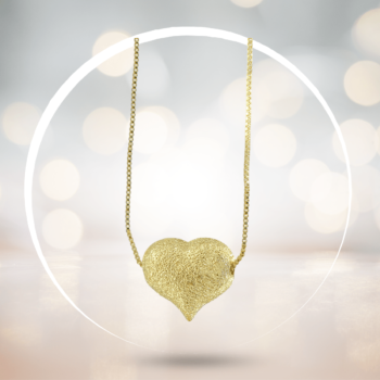 Collar dorado de acero inoxidable con dije de corazón