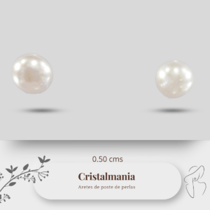 Los aretes de perlas pequeñas, en particular, ofrecen un toque sutil de sofisticación que puede complementar tanto atuendos casuales como formales. Su tamaño discreto los hace ideales para el uso diario, aportando un aire de elegancia sin ser demasiado llamativos.