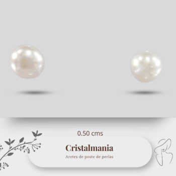 Los aretes de perlas pequeñas, en particular, ofrecen un toque sutil de sofisticación que puede complementar tanto atuendos casuales como formales. Su tamaño discreto los hace ideales para el uso diario, aportando un aire de elegancia sin ser demasiado llamativos.