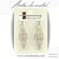 Aretes de noche plateados con cristal 4.50 x 1.60 cms. Los aretes de noche con cristales son una elección elegante y sofisticada para cualquier ocasión especial. Estos accesorios son perfectos para agregar un toque de brillo y glamour a tu atuendo nocturno, ya sea una cena formal, una fiesta o un evento social