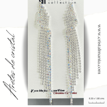 Aretes de noche plateados con cristal blanco y tornasol 8.50 x 1.80. Los aretes de noche con cristales son una elección elegante y sofisticada para cualquier ocasión especial. Estos accesorios son perfectos para agregar un toque de brillo y glamour a tu atuendo nocturno, ya sea una cena formal, una fiesta o un evento social