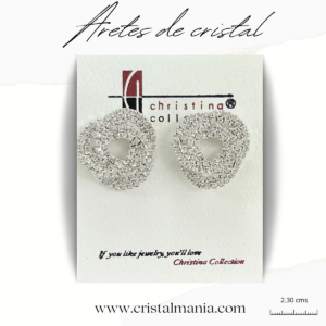 Aretes de noche plateados con cristal blanco 2.30 cms. Elegir los aretes adecuados puede transformar por completo tu atuendo nocturno, añadiendo un toque de sofisticación y elegancia. Al elegir tus aretes, considera el estilo de tu vestido y el peinado que llevarás para asegurarte de que todo el conjunto esté en armonía. ¡Disfruta de tu noche con el brillo perfecto!