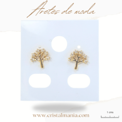 Aretes modernos dorados en acero inoxidable con diseño de árbol de la vida. Los aretes con diseño de árbol de la vida no solo son una pieza de joyería hermosa, sino también un recordatorio constante de la interconexión de todas las cosas en la vida. Al elegir estos aretes, las mujeres pueden llevar consigo un símbolo de equilibrio y armonía en su vida diaria