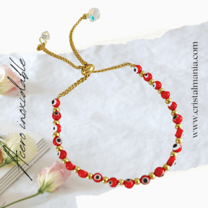 Pulsera dorada ajustable ojo turco rojo, acero inoxidable. Los accesorios con ojos turcos son una tendencia en auge que combina estilo y simbolismo, ya que se cree que ofrecen protección contra el mal de ojo. Estos accesorios no solo son visualmente atractivos, sino que también llevan consigo una rica tradición cultural.