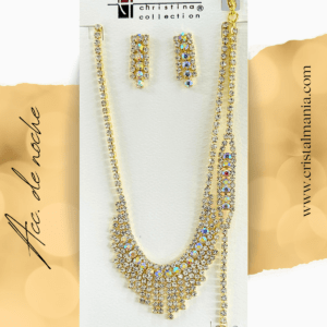 Collar, aretes y pulsera dorados de cristal blanco y tornasol Christina Collection. Juego de collares y aretes perfecto para acompañar un vestido de noche puede transformar completamente tu look, haciéndote destacar en cualquier evento. Accesorios de noche para tu vestido de noche.