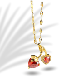Collar dorado en forma de corazón con cristal tornasol de joyería moderna con corazones se ha convertido en una tendencia prominente en el mundo de la moda y el diseño. Estos accesorios no solo simbolizan el amor y el afecto, sino que también representan una declaración de estilo personal.