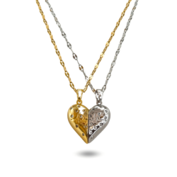 2 Collares con diijes de corazón, collares para parejas en acero inoxidable. Los collares con dijes de corazón son un accesorio clásico y atemporal que nunca pasa de moda. Estos collares son perfectos para expresar amor, cariño y afecto, y son un regalo ideal para cualquier ocasión especial