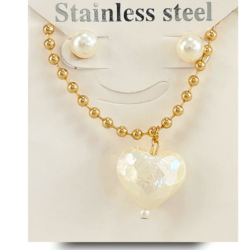 Collar y aretes de moda dorados para mujer en acero inoxidable con corazones, Descubre nuestros elegantes sets de collares y aretes de acero inoxidable, ¡la moda perfecta que complementa tu belleza! ✨  #cristalmania #ComplementaTuBrillo