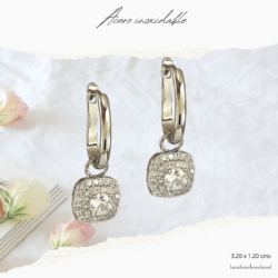 Aretes / Arracadas plateados con adorno cuadro con cristales miden 3.20 x 1.20 cms