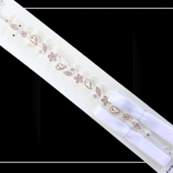 Accesorios para cabello exquisito plateado con cristales. Los accesorios de cabello pueden transformar cualquier peinado en una obra de arte perfecta para fiestas y eventos.
