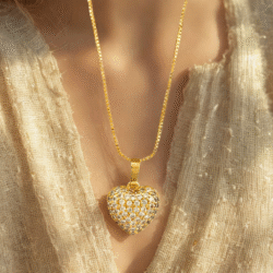 Collar dije corazón chico dorado con cristales, accesorios mujer joyeria acero inoxidable est 39401
