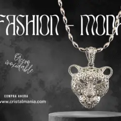 Collar plateado con dije de cara de felino pantera en acero inoxidable