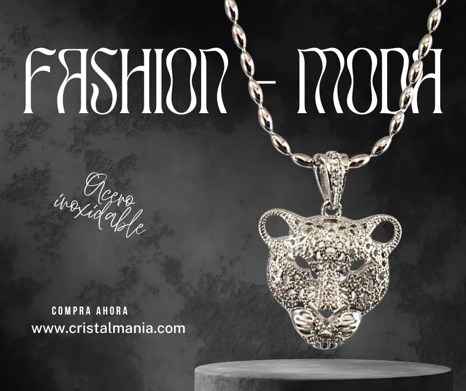 Collar plateado con dije de cara de felino pantera en acero inoxidable