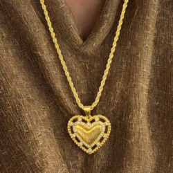 Collar dorado con dije en forma de corazón con cristales en acero inoxidable est 39425