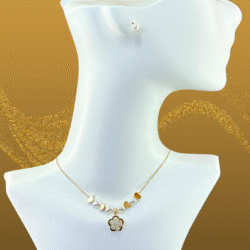 Collar mariposa con corazón giratorio con aretes (en acero inoxidable y perlas)