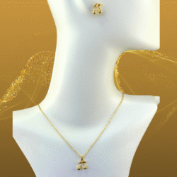 Collar y aretes dorados con cerezas en acero inoxidable