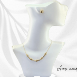 Collar y aretes 3 tonos acero inoxidable 🥰 Luce collares de moda en acero inoxidable, resistentes al uso diario y con diseños que elevan cualquier outfit. Collares de acero inoxidable de moda, ideales para regalar o consentirte.