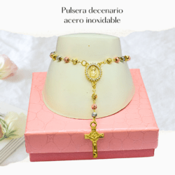 Pulsera decenario con la Virgen de Guadalupe y una cruz de acero inoxidable. Decenario religioso en pulsera, delicado y significativo, perfecto para regalar o usar todos los días.