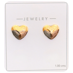 Aretes de moda chicos 3 tonos en forma de corazón 1 cms Aretes metálicos dorados: elegancia que destaca, Aretes dorados de moda para cualquier ocasión Diseños modernos que roban miradas, perfectos para día y noche, ligereza y estilo en cada uso, eleva cualquier outfit al instante aretes metálicos dorados, aretes dorados mujer, aretes dorados elegantes, aretes de moda dorados, aretes dorados modernos, aretes dorados grandes / pequeños, joyería dorada mujer
