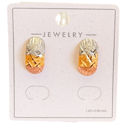 Aretes de moda chicos 3 tonos 1.60 x 0.80 cms Aretes metálicos dorados: elegancia que destaca, Aretes dorados de moda para cualquier ocasión Diseños modernos que roban miradas, perfectos para día y noche, ligereza y estilo en cada uso, eleva cualquier outfit al instante aretes metálicos dorados, aretes dorados mujer, aretes dorados elegantes, aretes de moda dorados, aretes dorados modernos, aretes dorados grandes / pequeños, joyería dorada mujer