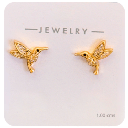 Aretes dorados chicos forma de colibrí de 1.00 cms Aretes metálicos dorados forma colibri, elegancia que destaca, Aretes dorados de moda para cualquier ocasión Diseños modernos que roban miradas, perfectos para día y noche, ligereza y estilo en cada uso, eleva cualquier outfit al instante aretes metálicos dorados, aretes dorados mujer, aretes dorados elegantes, aretes de moda dorados, aretes dorados modernos, aretes dorados grandes / pequeños, joyería dorada mujer