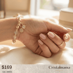 Pulsera elástica dorada con dijes estrella & sol  "Pulseras que realzan tu estilo."  "Diseños modernos, elegantes y perfectos para cualquier ocasión." 