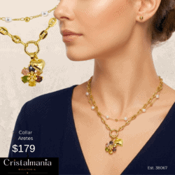 Juego de aretes con collar doble dorado con dije de corazón con cristal de colores. ✨ Los pequeños detalles hacen la gran diferencia. Descubre accesorios que realzan tu estilo y compra el tuyo hoy.