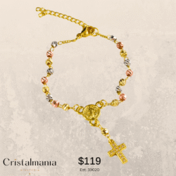 Pulsera dorada religiosa San benito & una cruz bolitas 3 tonos.  ✨ Lleva un símbolo de fe que también refleje tu estilo. Descubre nuestras pulseras religiosas y encuentra la tuya. 🙏💖
