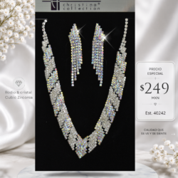 Collar y aretes de noche plateados con cristales tornasol   DESTACA CON ELEGANCIA . ¿Lista para brillar? Descubre nuestros accesorios de noche.